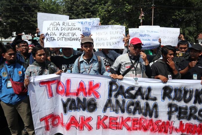 kebebasan pers