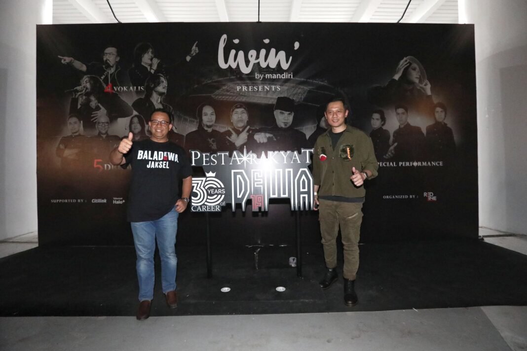 Duet Anies Baswedan dan AHY semakin mesra. Terbaru terlihat sangat padu saat bersama-sama menonton Konser Dewa