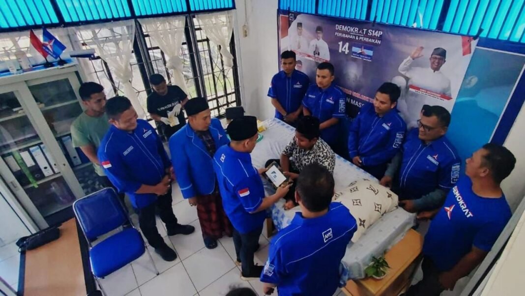 Sunatan massal Demokrat pidie