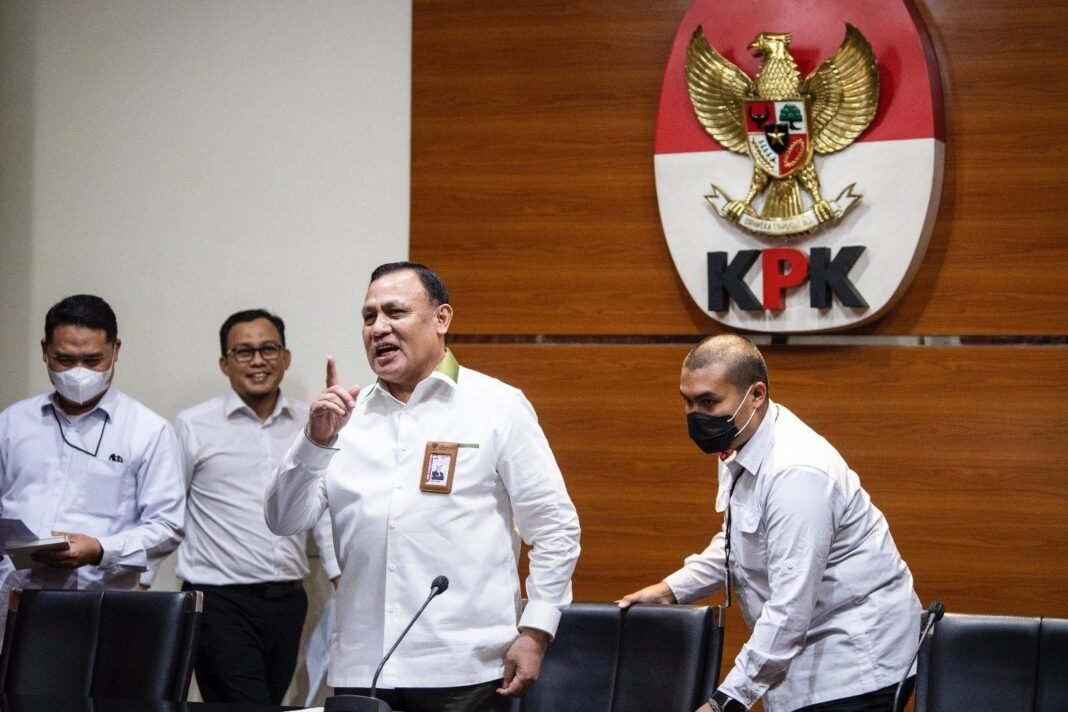 Para Pimpinan KPK Masa jabatan pimpinan KPK yang diperpanjang tak membuat pemberantasan korupsi lebih efektif