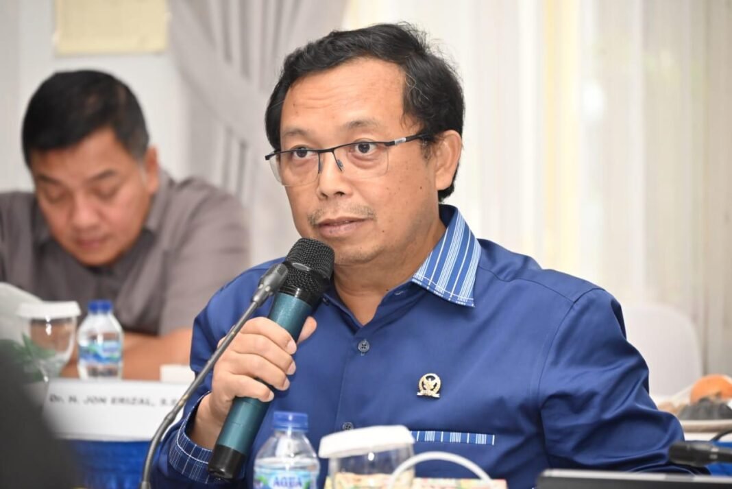 Herman Khaeron tanggapi gaji PNS