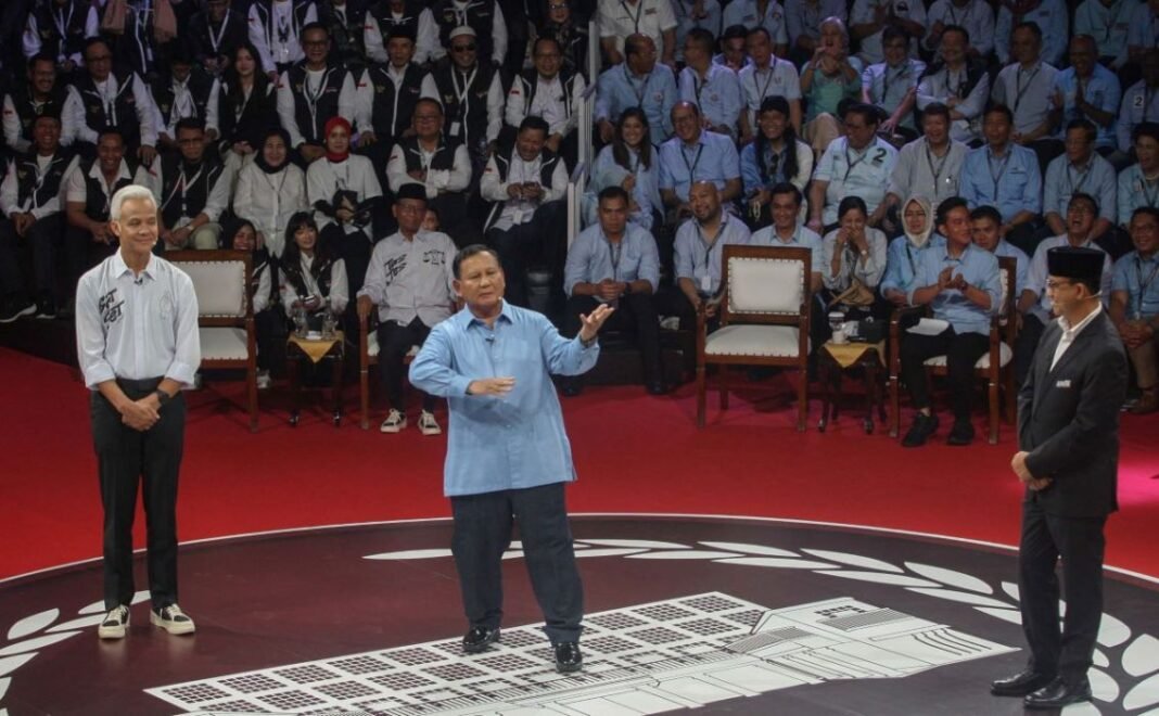 Aksi Prabowo tangkis 'serangan' Anies dan Ganjar