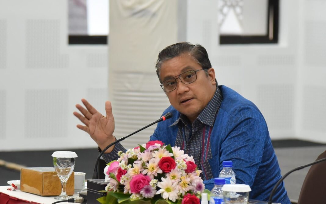 demokrat minta sekolah kena sanksi administratif