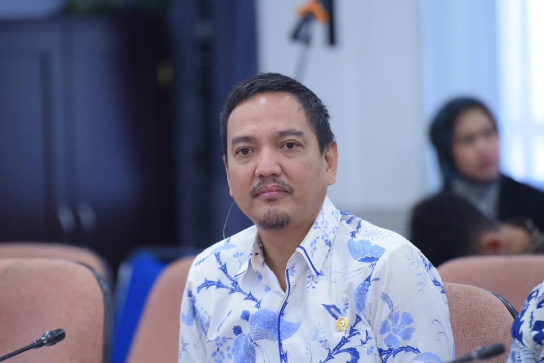 yoyok dpr yoyok tolak pramuka dihapus
