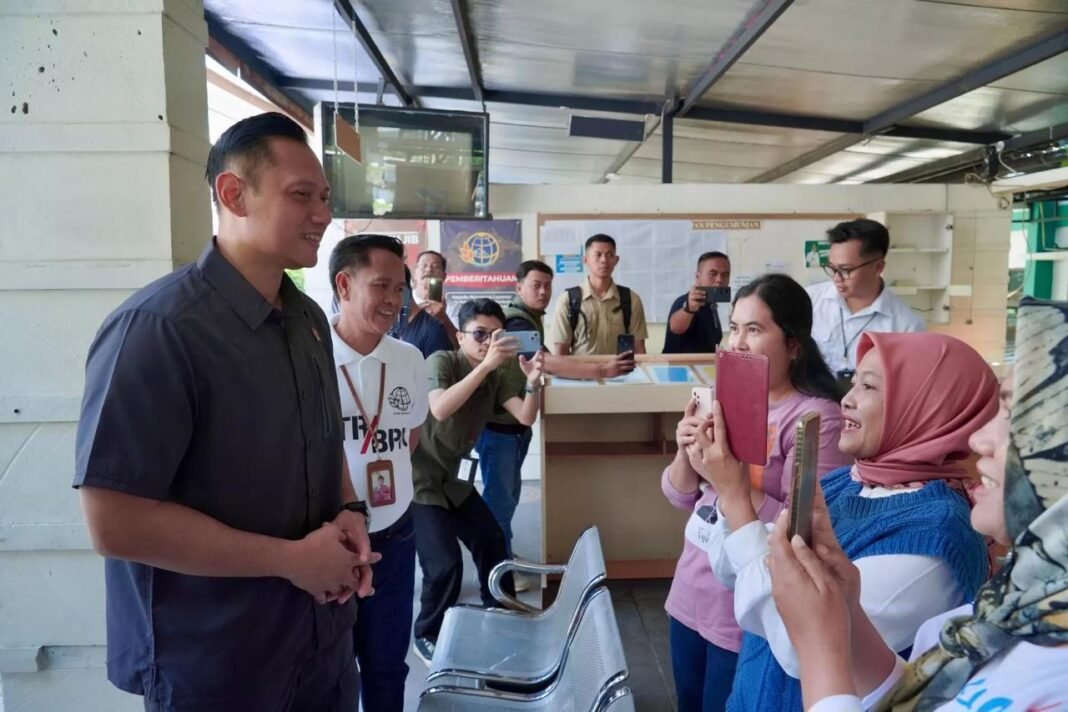 AHY pelataran AHY tinjau program pelataran