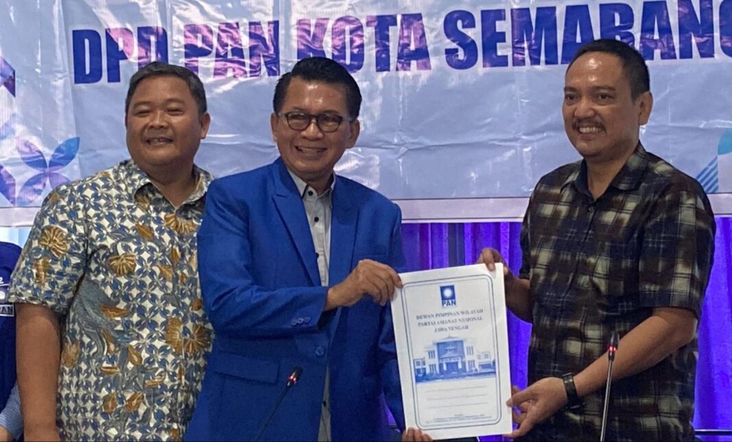 yoyok sukawi mendaftar ke pan