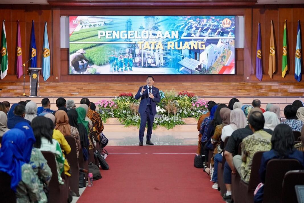 AHY Unpad (2) AHY ceramah di Unpad