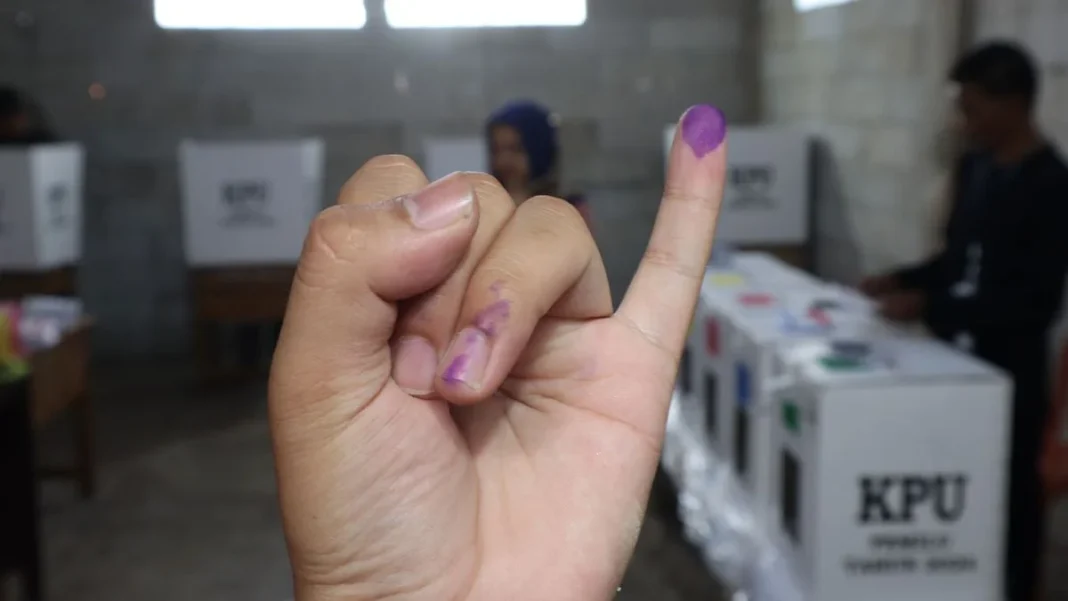 ilustrasi mencoblos dalam Pemilu