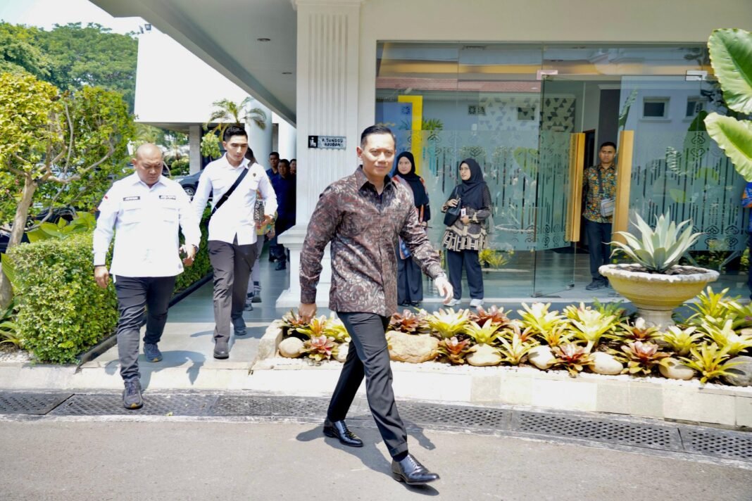 SBy hadiri pelantikan