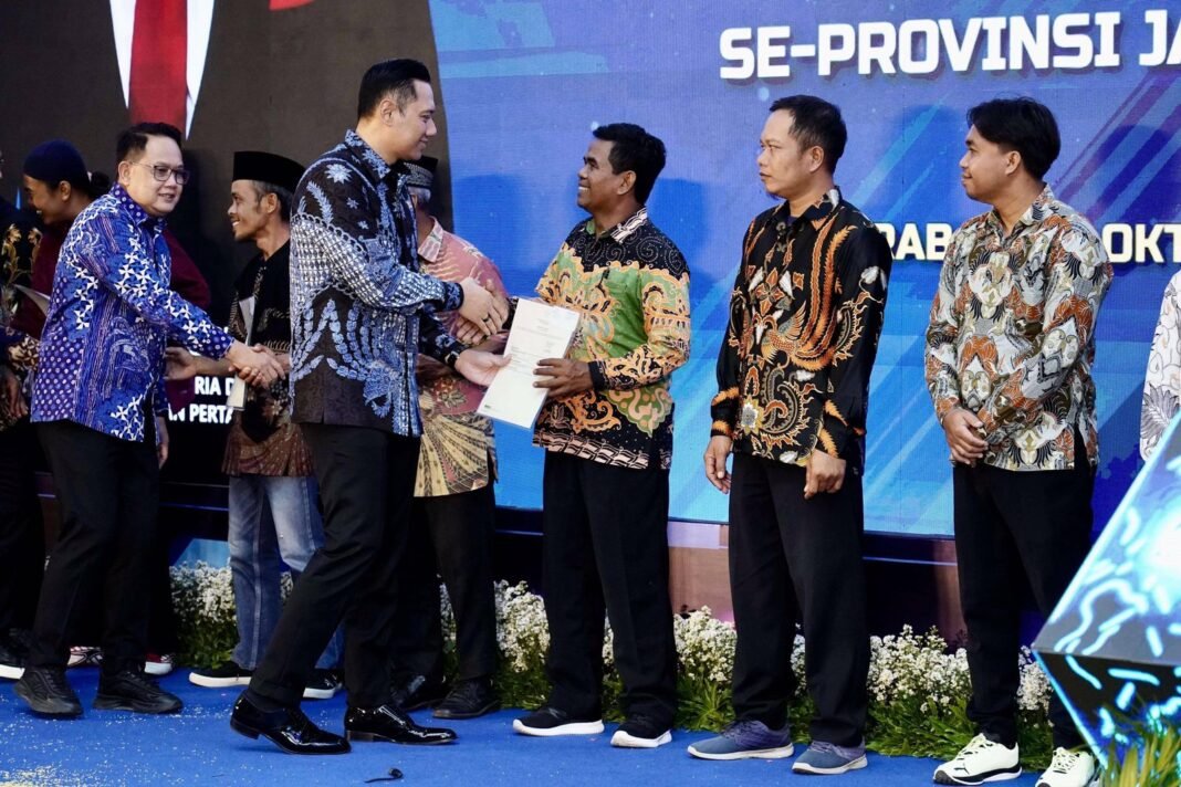 AHY sertipikat jatim AHY bagikan sertipikat gratis