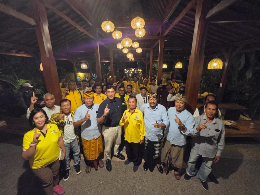 raden cahyo bersama pengurus golkar