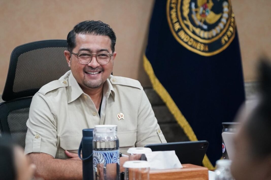 menekraf teuku riefky Harsya