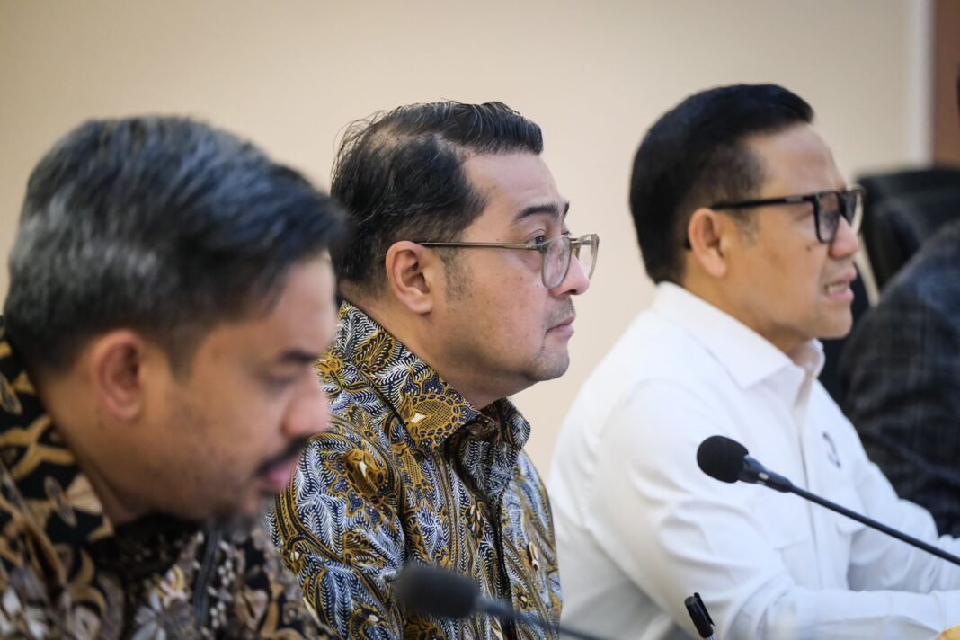 menekraf (8) menekraf teuku Riefky Harsya