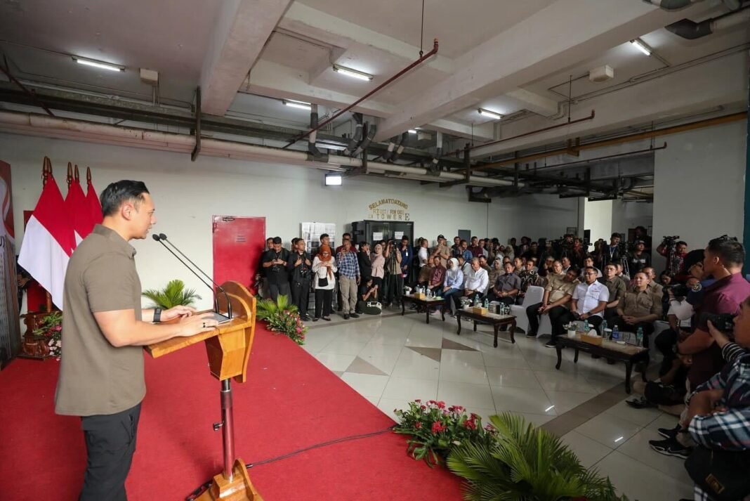 menko ahy di rawa buaya