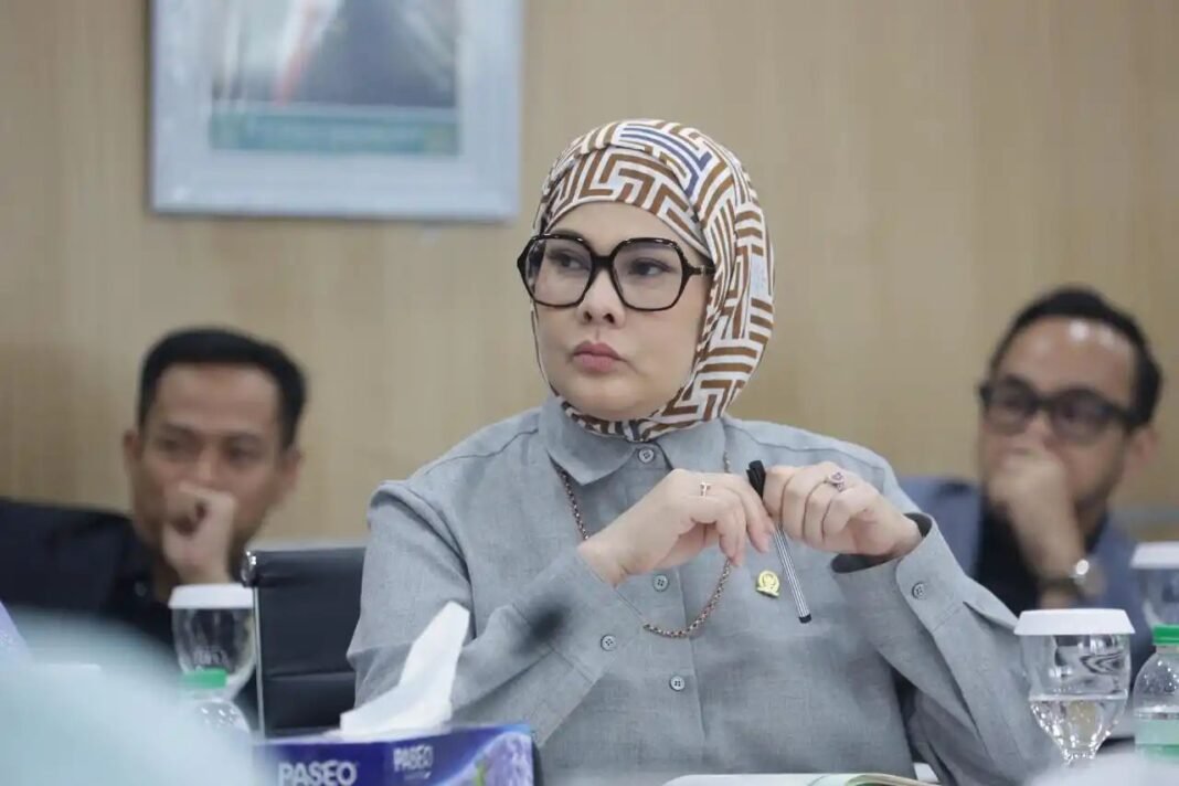 Eva Monalisa PKB Eva Monalisa kritik TVRI