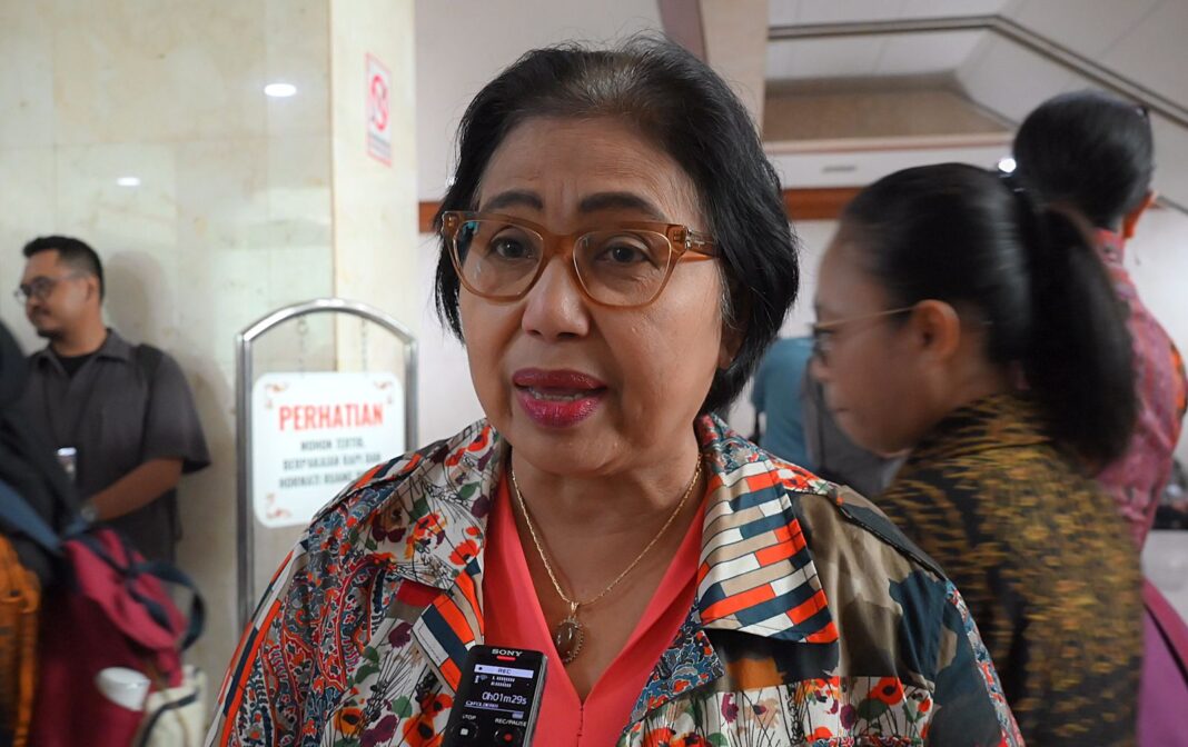 Irma Suryani kabur aja dulu