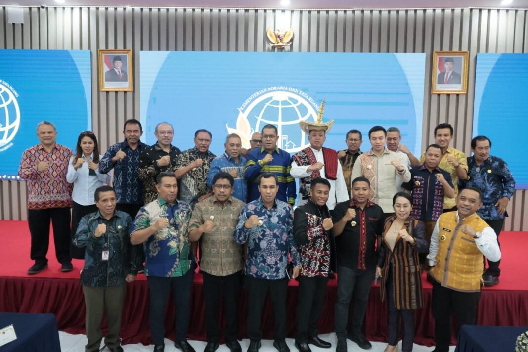 nusron dan kepala daerah NTT