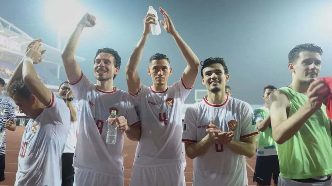 pemain timnas Indonesia rayakan kemenangan