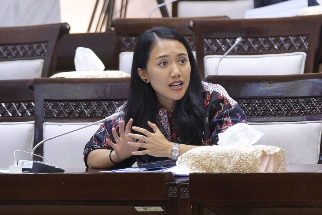 puteri bahas literasi keuangan