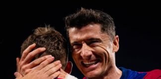 Jadwal Semifinal Liga Champions UEFA 2025: Barcelona Tantang Pemenang Inter vs Bayern Munich Ekspresi Lewandowski (kanan) penyerang Barcelona saat memastikan diri lolos ke babak semifinal Liga Champions UEFA 2025. (Sumber: Instagram Barcelona)