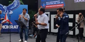 sekjen demokrat nyayi di taman politik