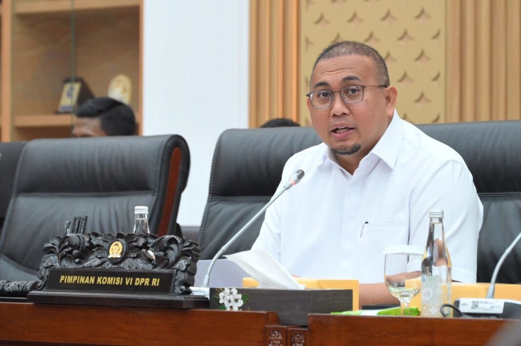 andre gerindra (2) komisi VI soroti utang istaka karya