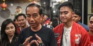 Jokowi Pertimbangkan Maju Ketum PSI, Tak Ingin Bertarung Hanya untuk Kalah jokowi ketum PSI