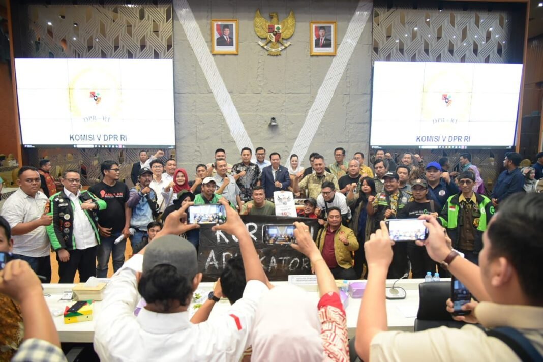 dpr bentuk pansus angkutan online
