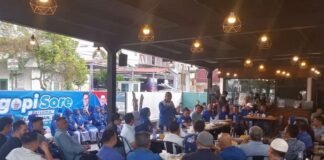 Ngopi Sore Bersama Kader Demokrat, Ossy Dermawan Bahas Penguatan Struktur dan Regenerasi Politik di Bukittinggi ossy ngopi sore bareng demokrat