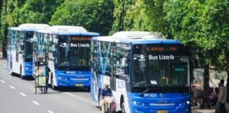 busway transjakarta koridor 8