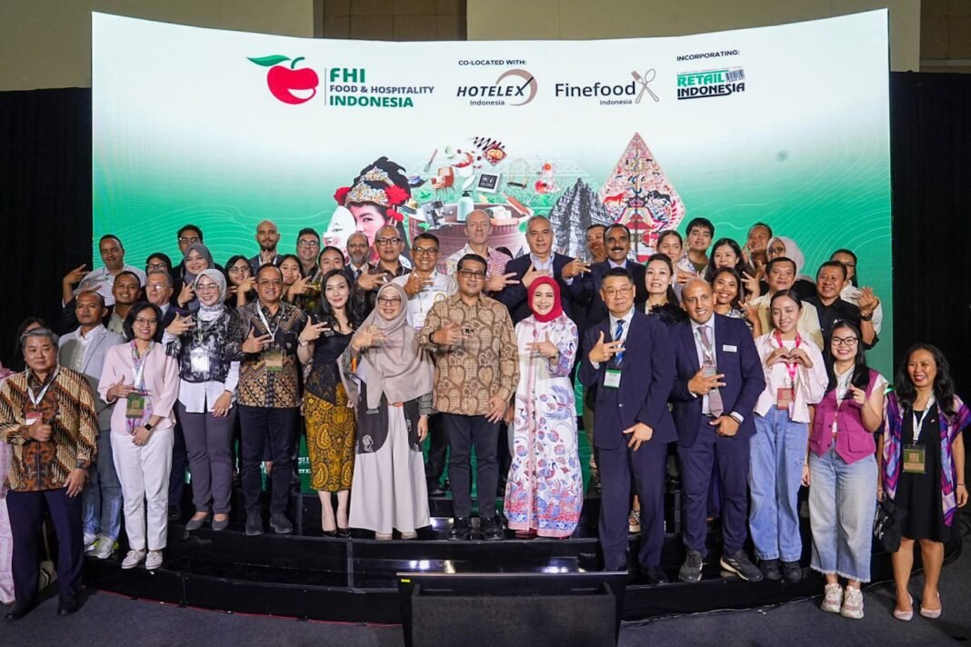 Pembukaan FHI 2025 oleh Menteri Ekraf Teuku Riefky Harsya. Menteri Ekraf Teuku Riefky Harsya memberikan sambutan di acara FHI 2025, Jakarta.