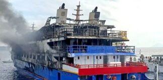 KM Barcelona V terbakar