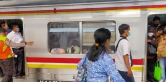 Rute KRL Manggarai-Cikarang; Beroperasi dari Subuh hingga Tengah Malam, Primadona Kaum Pekerja KRL Manggarai-Cikarang