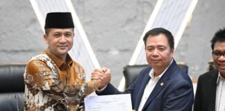 Menteri Transmigrasi M. Iftitah Sulaiman Suryanagara dalam rapat kerja dengan Komisi V DPR RI, menyampaikan apresiasi atas pengesahan anggaran.