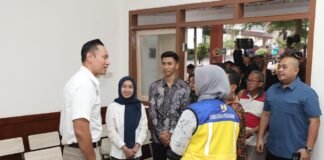 Menko AHY meninjau Sekolah Rakyat di Sentra Antasena, Kabupaten Magelang, yang akan mulai beroperasi pada 14 Juli 2025.