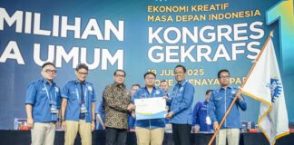 Menteri Ekraf dan Ketua Umum GEKRAFS menandatangani Nota Kesepahaman untuk mendukung ekonomi kreatif.