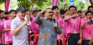 BPJPH Ajak Mahasiswa UNSRI Aktif Dukung Penyelenggaraan Jaminan Produk Halal Afriansyah Noor menyampaikan ajakan kepada mahasiswa UNSRI untuk mendukung Jaminan Produk Halal pada acara PKKMB.