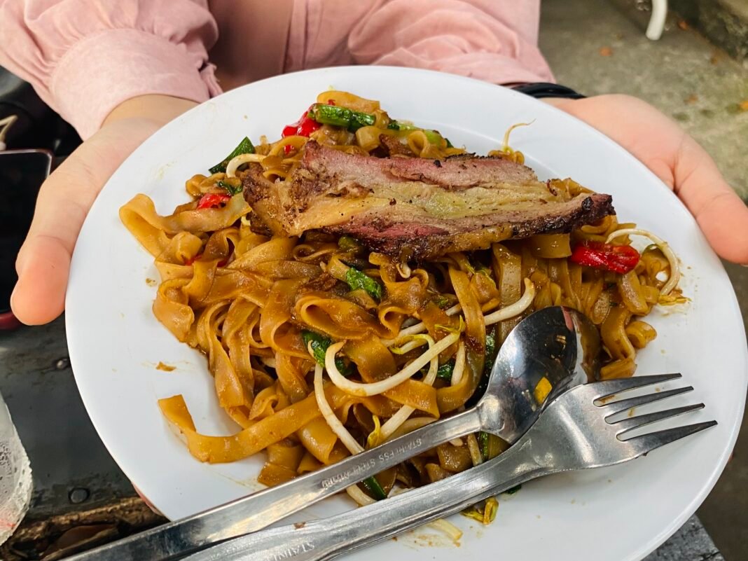 Mie Tiaw Daging Asap