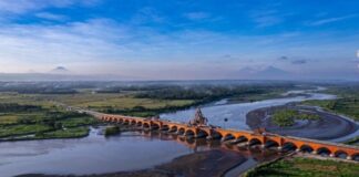 Jembatan Pandansimo penghubung Kulon Progo dan Bantul DIY