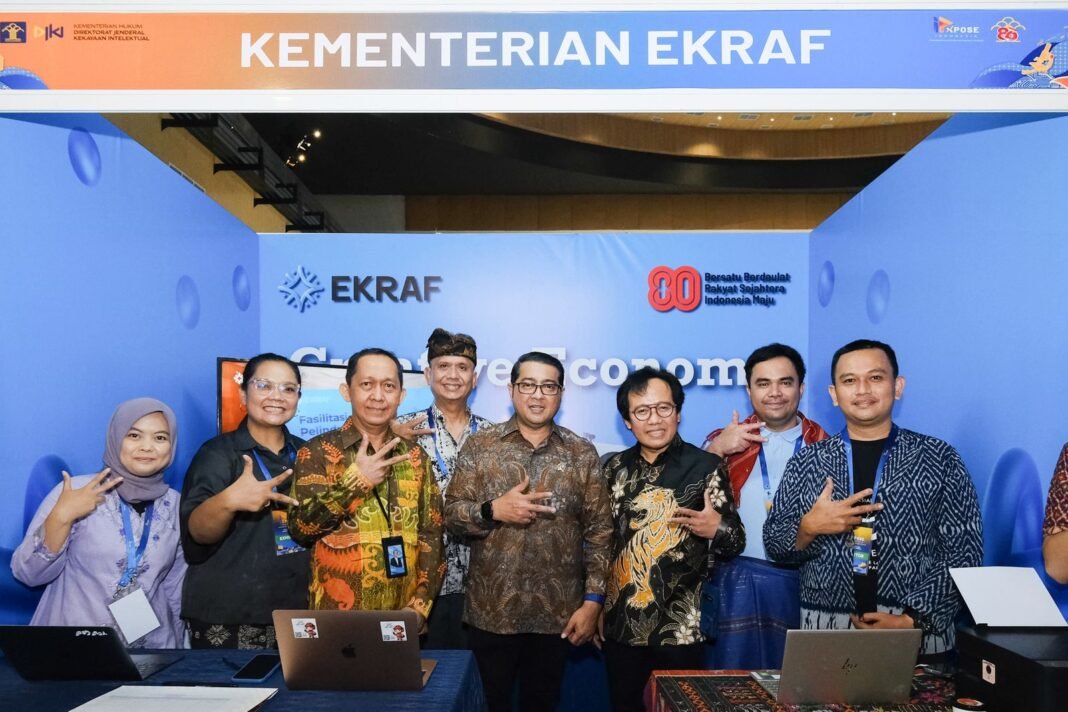 Menteri Ekraf Menteri Ekonomi Kreatif Teuku Riefky Harsya berbicara dalam acara IPXpose, Jakarta.