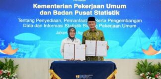 Menteri PU Dody Hanggodo bersama Kepala BPS Amalia Adininggar Widyasanti menandatangani MoU untuk memperkuat pemanfaatan ICOR sebagai alat ukur kinerja pembangunan.
