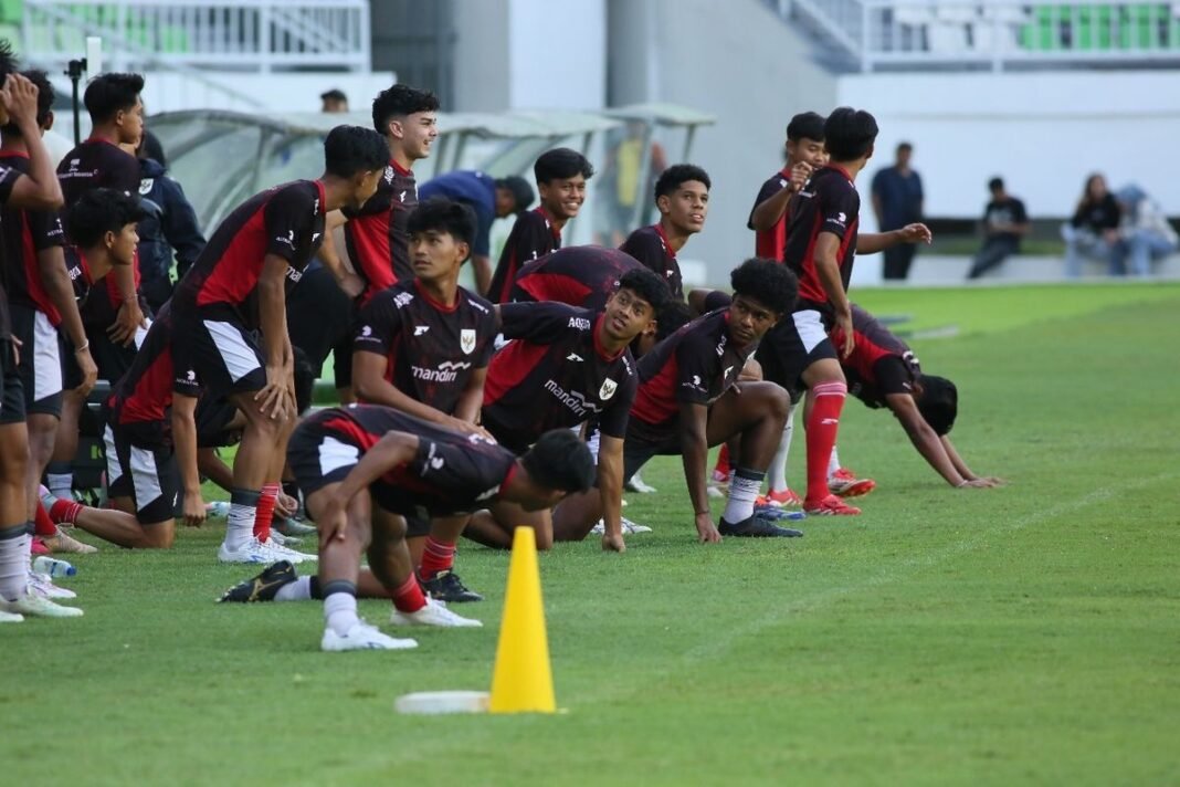 timnas U-17 sedang latihan Daftar Lengkap Skuad Timnas Indonesia U-17 di Piala Kemerdekaan 2025, Diperkuat 3 Pemain Diaspora