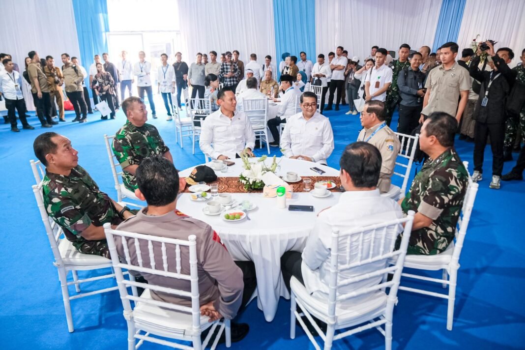 Menteri Ekraf Teuku Riefky Harsya Akad Massal KPR FLPP 2025 Menteri Ekraf Dorong Hunian Layak bagi Pejuang Kreatif Lewat KPR Subsidi FLPP