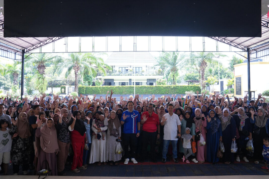 Sambut HUT ke-24 Demokrat, Ibas Buka Bazar Pasar Murah di Cikeas