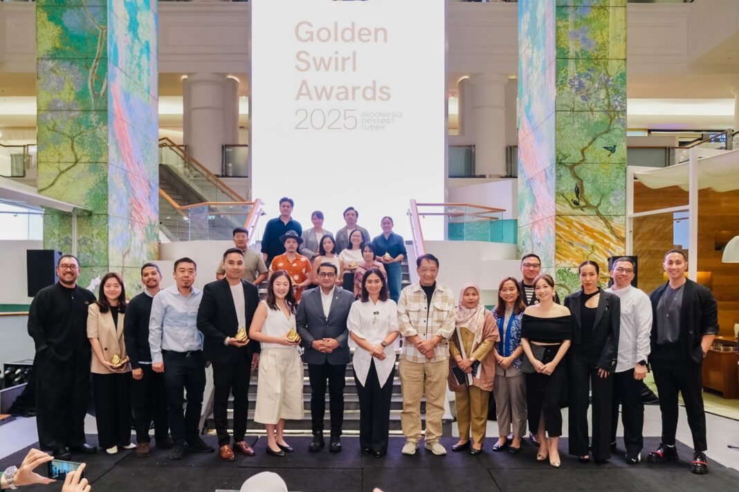 Menteri Ekraf Teuku Riefky Harsya sambutan Golden Swirl Awards 2025