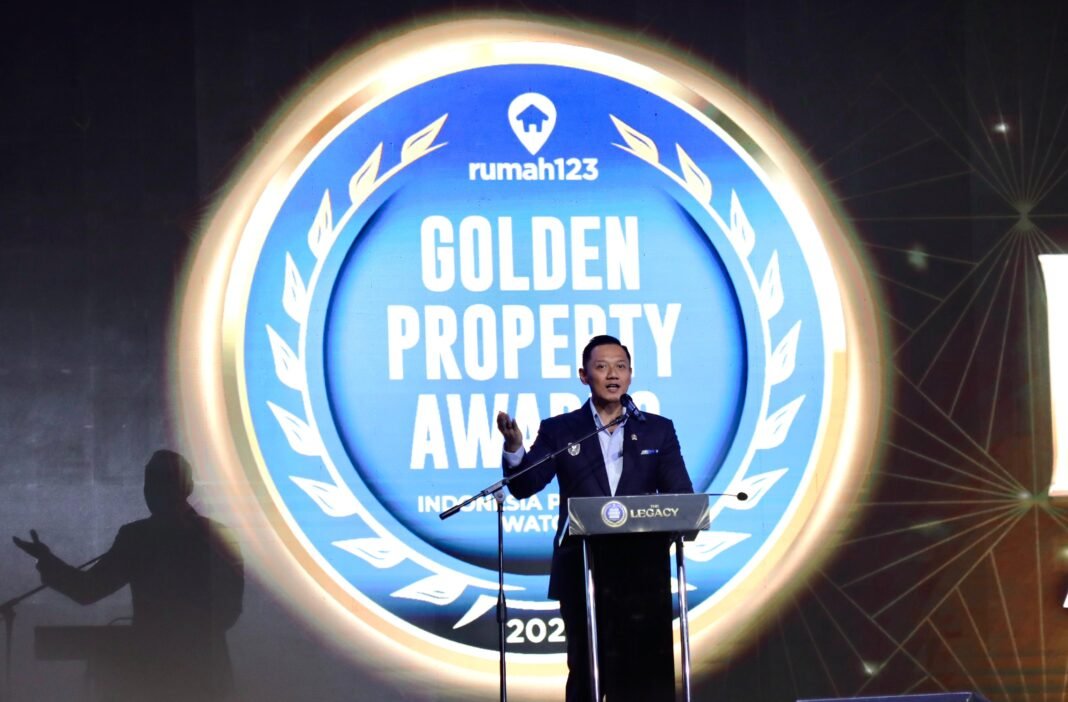 AHY Tekankan Perumahan sebagai Motor Ekonomi di Golden Property Awards 2025