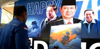 SBY melukis dalam HUT ke-24 Partai Demokrat di Kantor DPP Demokrat