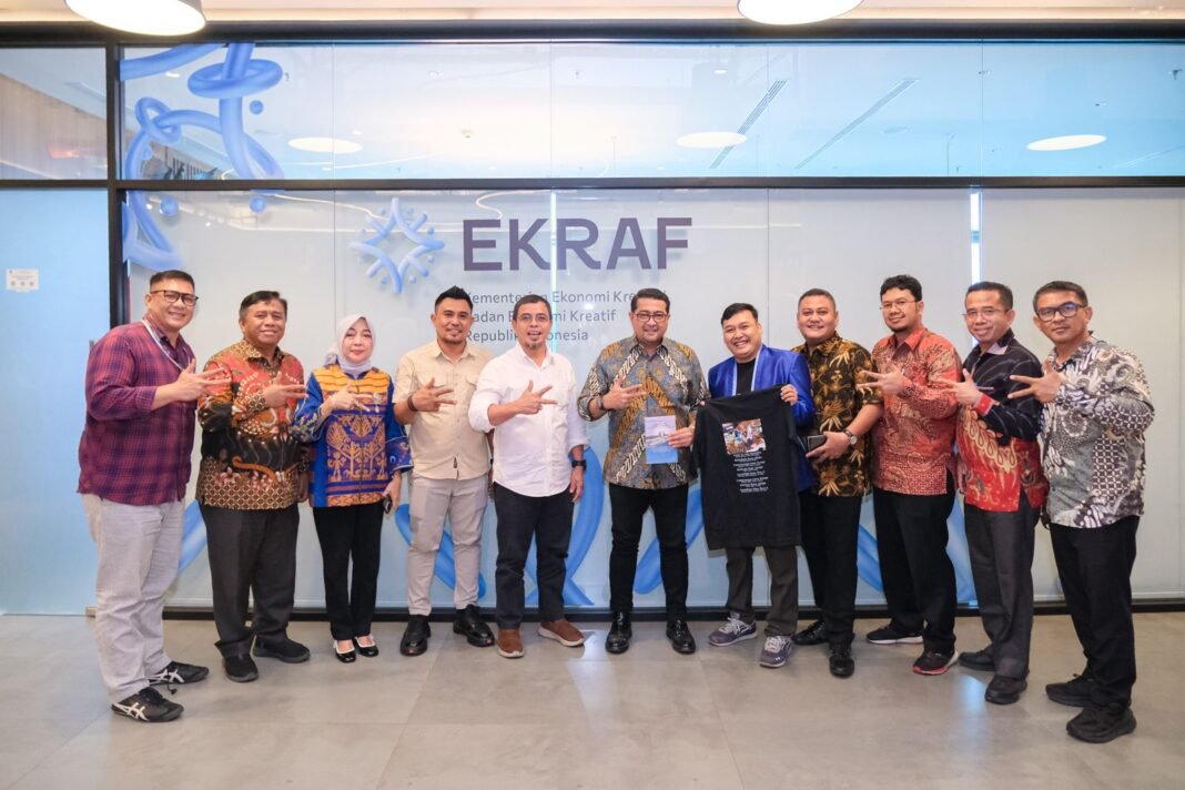 Menteri Ekraf Teuku Riefky Harsya audiensi dengan Bupati Bolmut Sirajudin Lasena di Jakarta