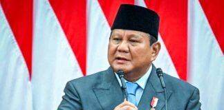 Presiden Prabowo Subianto resmi mencopot Arief Prasetyo Adi dari jabatan Kepala Badan Pangan Nasional, digantikan Amran Sulaiman demi efisiensi pemerintahan.