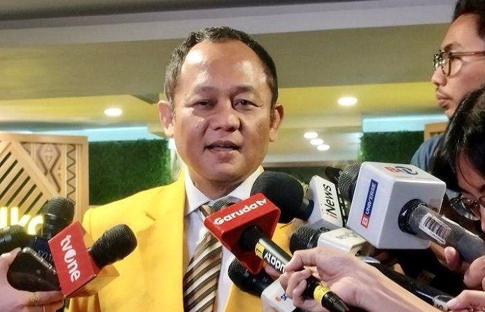 253IMG_0366 Sekjen Golkar M. Sarmuji menilai langkah AMPG dan AMPI melaporkan akun media sosial yang diduga menghina Bahlil Lahadalia sudah tepat. Ia menegaskan pelaporan itu bukan instruksi partai, melainkan inisiatif kader muda untuk menjaga etika publik.